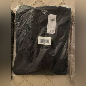 NWT size Large Hollister long sleeve shirt